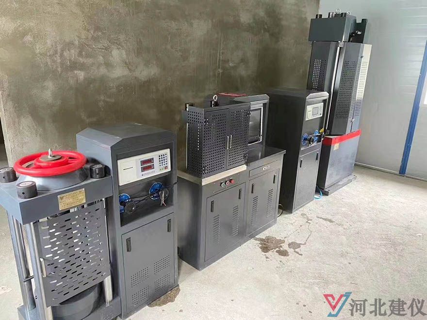 混凝土試驗(yàn)室-壓力試驗(yàn)機(jī)
